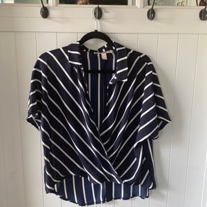 Super cute Forever 21 blouse
